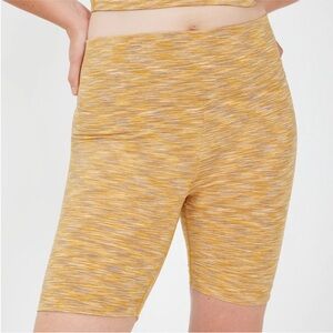 Outdoor Voices Form 7 inch Sunshine Yellow Bike Shorts Women’s Medium Yoga Luxe